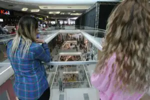 Cu ce se deosebeşte cel mai nou mall din Bucureşti de cele existente