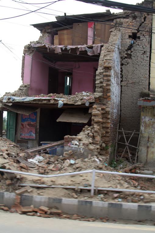 Numărul victimelor din Nepal creşte ameţitor, în urma celui de-al doilea cutremur de 7,4 grade