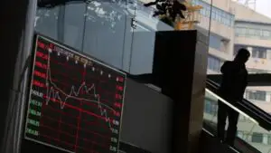 Evoluţii financiar-bancare şi bursiere – Pieţele în panică după prăbuşirea acţiunilor Yahoo