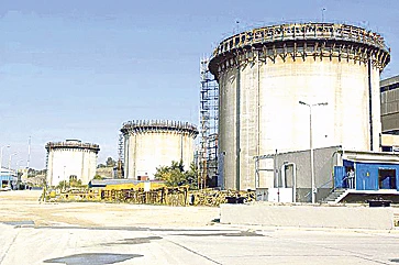Nuclearelectrica plăteşte peste 15 milioane de lei pentru transportul angajaţilor CNE Cernavodă