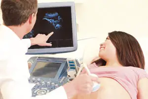 Bani de la stat pentru cuplurile care nu pot avea copii