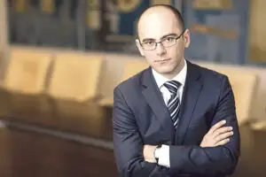 Despre ochelari inteligenți și legi mai puțin… inteligente