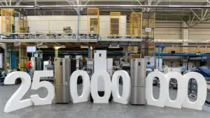 Arctic a ajuns la pragul de 25 de milioane de frigidere produse la fabrica din Găeşti