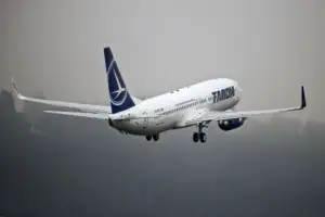 Guvernul a început negocieri pentru Tarom