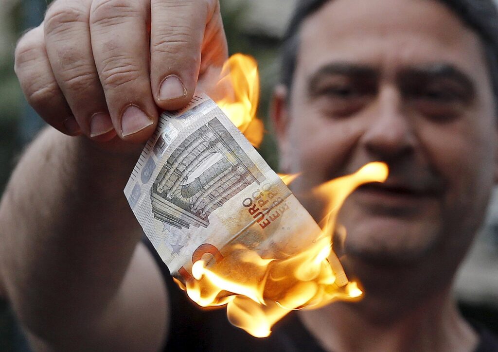 REVISTA PRESEI INTERNAŢIONALE – Extremă urgenţă: Grecia închide sistemul bancar!
