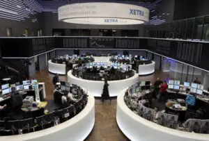 Evoluţii financiar-bancare şi bursiere – Pericol pentru pieţele financiare! Liderii lumii cer Europei să ajungă la un acord cu Grecia