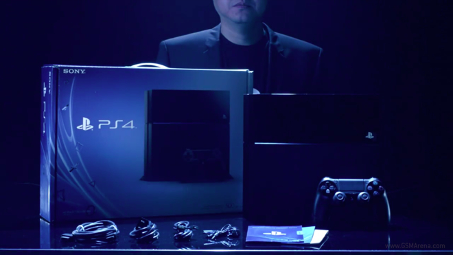 Sony lansează o versiune mai uşoară a consolei Playstation 4