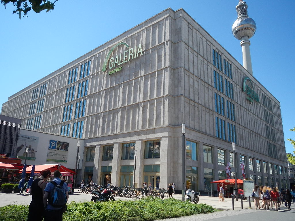 Tranzacţie majoră pe piaţa de retail din Germania