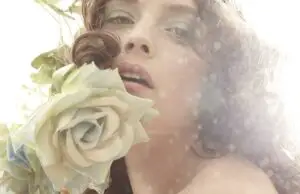 Florile, la o sticluţă distanţă