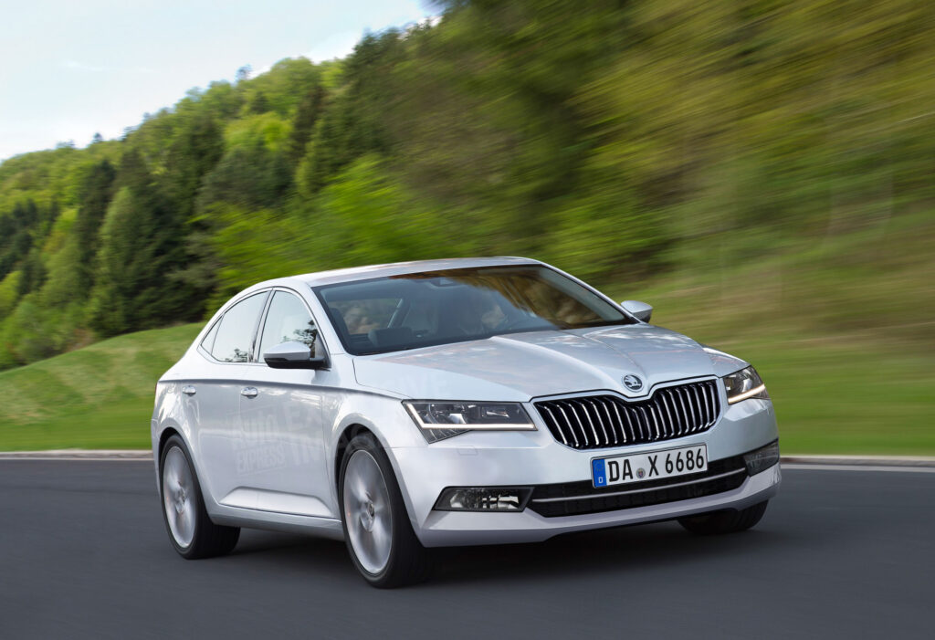 SKODA Superb a obţinut punctajul maxim la testele Euro NCAP