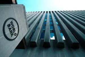 Păuna, BM: Creşterea economică a României din primul trimestru a fost robustă şi echilibrată