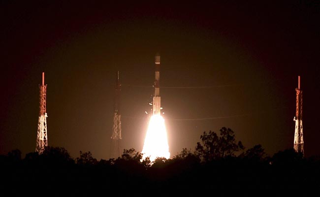 India lansează sateliţi britanici