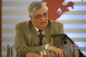 Mircea Coşea: Datele statistice trebuie să genereze măsuri economice, nu să manipuleze populaţia