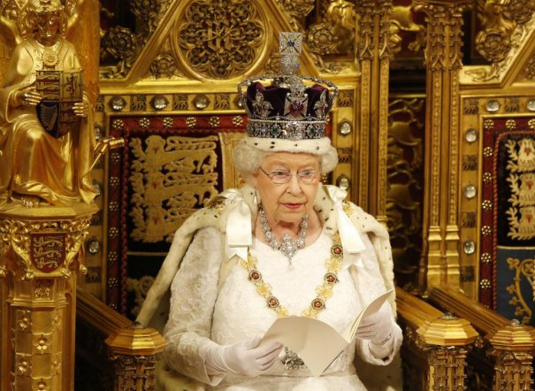 Regina Elisabeta a împlinit 94 de ani. Cum au sărbătorit-o britanicii