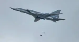 Rușii au adus bombardierele nucleare în Crimeea. Ce trebuie să facă România