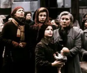 Protest dramatic pe strada Rozelor: „Dați-ne bărbații înapoi!”