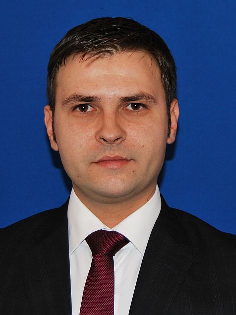 Ministrul Dezvolătorii a făcut anunțul. Ce pățesc românii care au WC în fundul curții