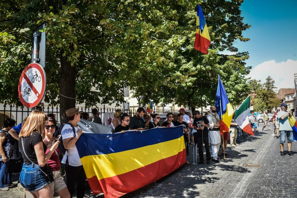 Muncitorii sezonieri români trimit acasă mai multe miliarde euro
