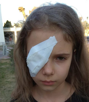 Revoltă în online! Cum a fost tratată această fetiță de un medic celebru și ce transmite tatăl său