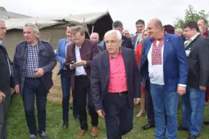 Târgul Agro-Zoo, transformat în câmp de bătălie politică. Ministrul Daea, nas în nas cu Opoziţia
