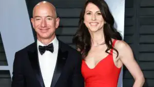 Fosta soție a lui Jeff Bezos renunță la jumătate din avere. Pe ce se duc 18 miliarde de dolari