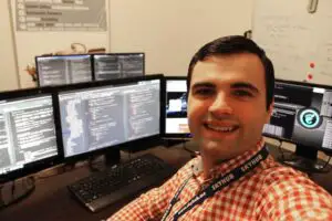 Fascinanta poveste a românului care a uimit lumea IT! Cine este Ionuț Budișteanu