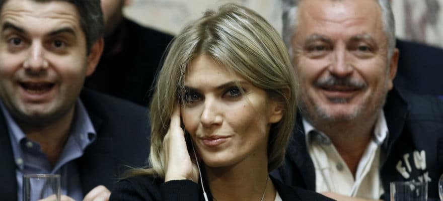 FOTO/ Complet neașteptat! Cine este singura româncă în topul celor mai sexy europarlamentare! O grecoaică este pe primul loc