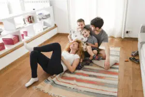 Noi unde locuim: la casă sau la bloc?