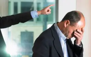 România, la un pas de dezastru! Se anunță concedieri pe bandă rulantă
