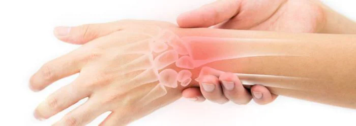Boala ascunsă în durerile de mâini! Din ce în ce mai multe femei sunt afectate