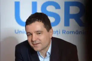 Ce avere are Nicuşor Dan? N-o să crezi ce maşină conduce! Cum îşi va putea finanţa campania electorală