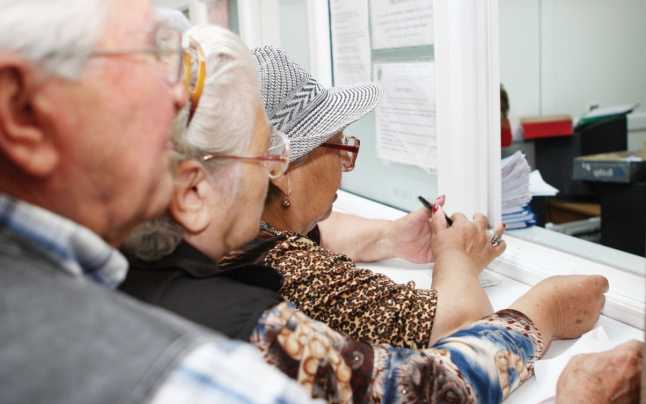 Breaking news! Scade vârsta de pensionare! Mulți români sunt vizaţi. Proiectul a fost aprobat astăzi