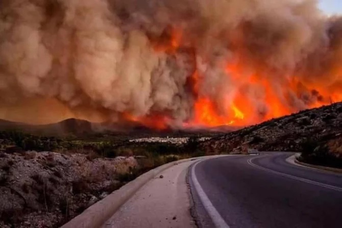 Alertă! Un nou pericol pentru turiști în Grecia. Atenţionare de călătorie transmisă de MAE, pericol de incendii 