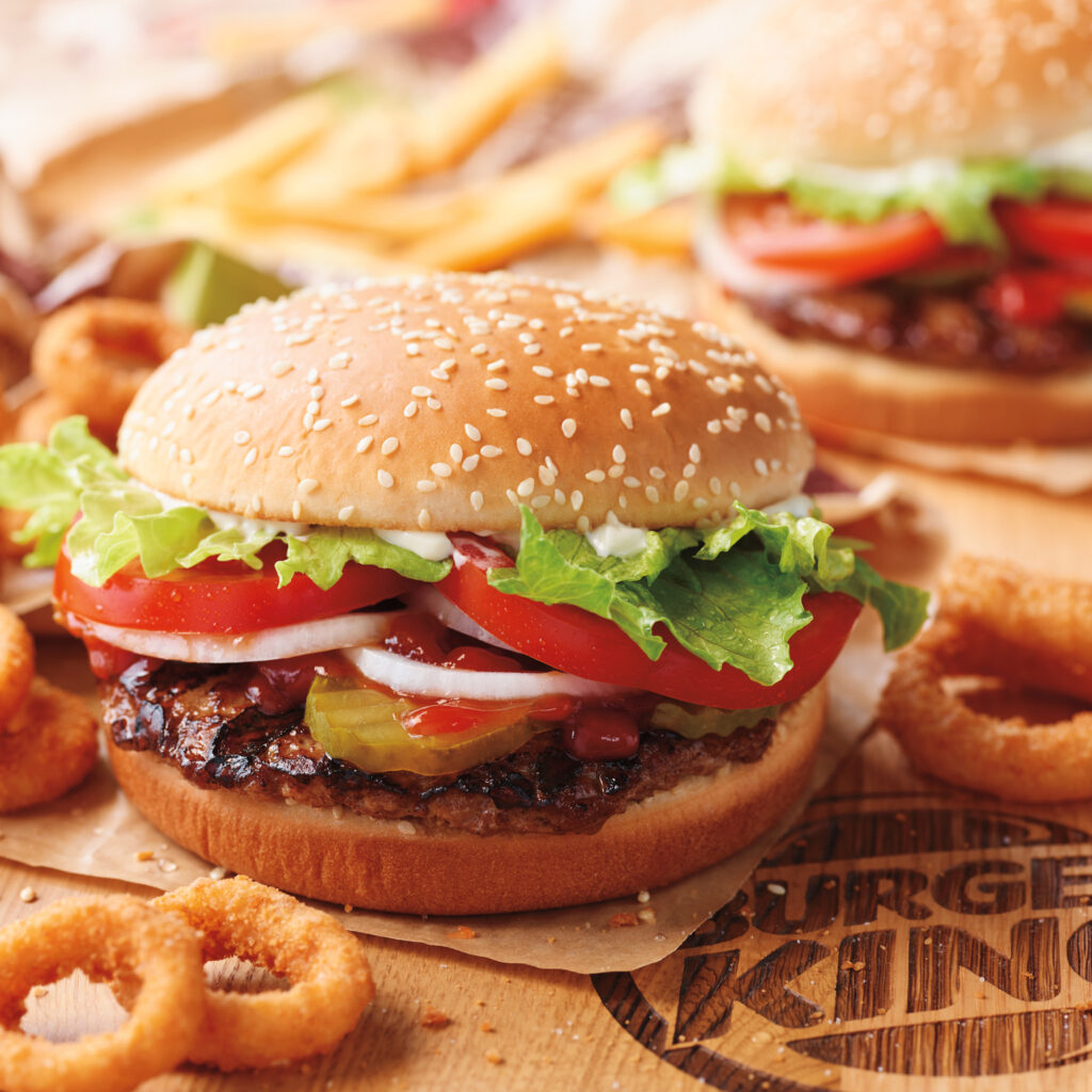 Burger King deschide primul restaurant din România!