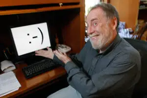 El a inventat emoticonul