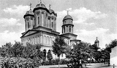 Tragedia Mânăstirii Văcărești, ridicată de un Nicolae, demolată de alt Nicolae
