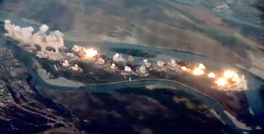 Alertă mondială! Americanii au şters de pe hartă o insulă cu zeci de tone de bombe VIDEO