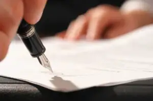 Premierul n-are încotro! Se va conforma după promulgarea acestei legi