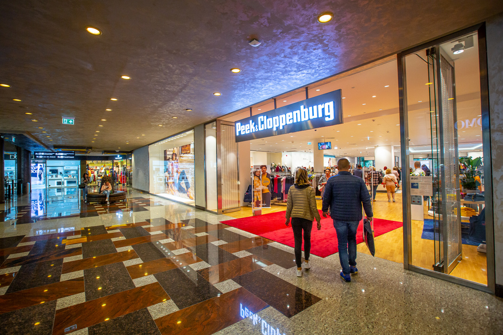 Peek & Cloppenburg a deschis cel mai mare magazin din vestul țării în Iulius Town Timișoara