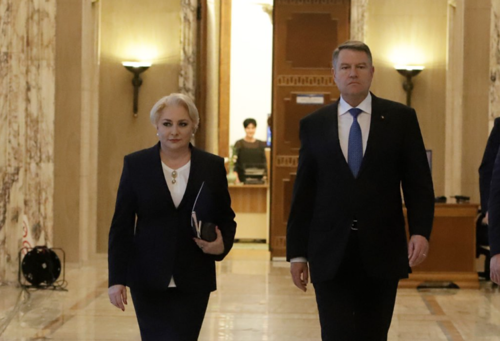 Dăncilă îl atacă pe Iohannis: Să ia o scurtă pauză de la poze