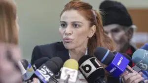 Bătaie de joc uluitoare! Ce funcție importantă i-a oferit Viorica Dăncilă deputatei Andreea Cosma! Este plătită regește din banii statului