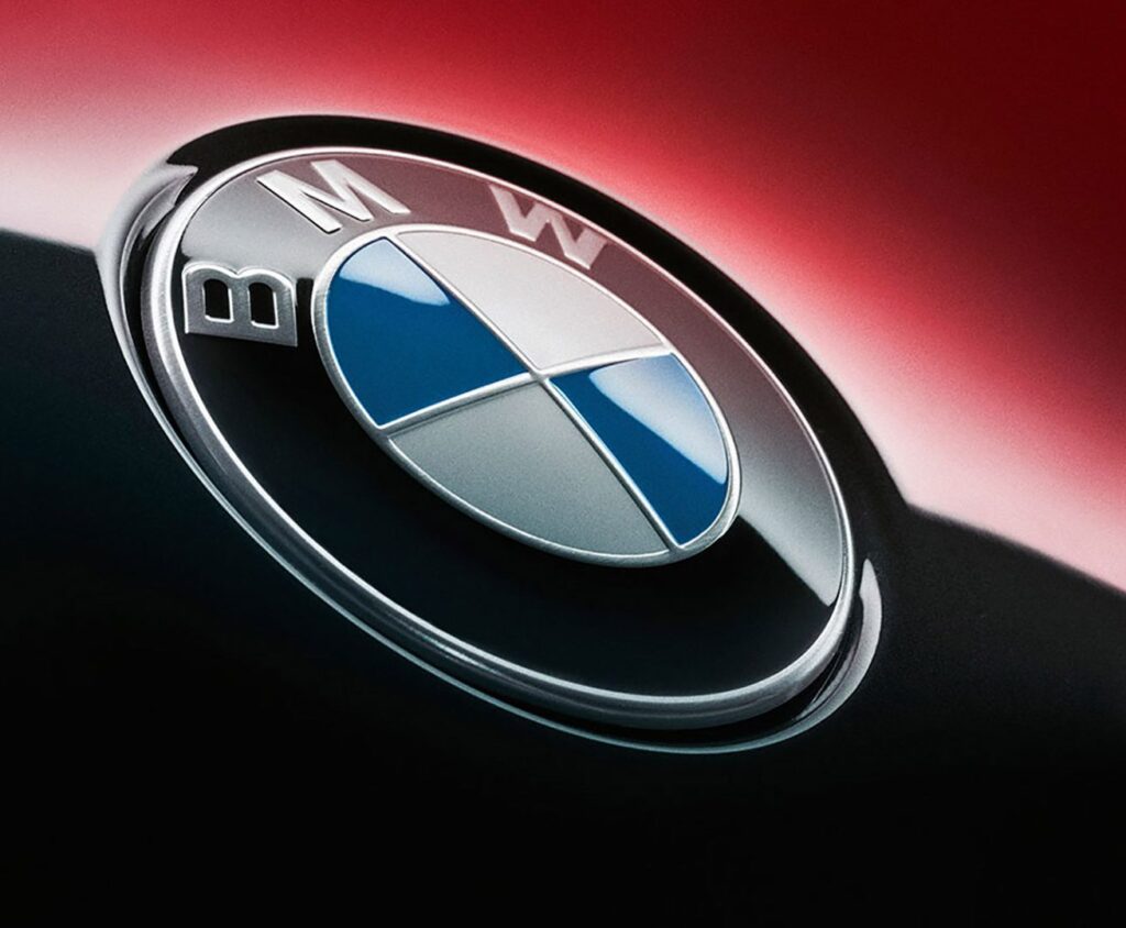 Anunț important pentru fanii BMW! Compania a luat o decizie istorică