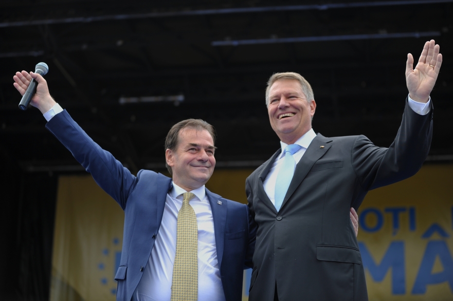 Lovitură pentru Orban: Klaus Iohannis ar trebui să îi ceară de urgență demisia