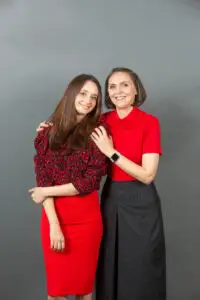 De vorbă cu Adela Pârvu și Andreea Beșliu, vedetele care transformă casele românilor