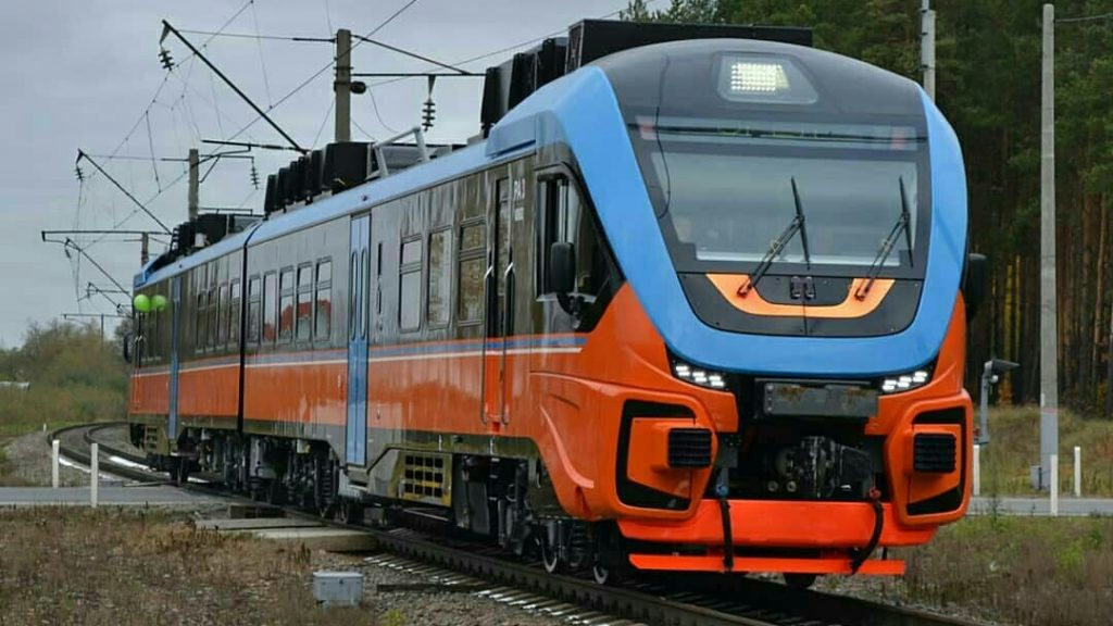 Trenurile RA-3 de Metrovagonmash au început să circule în Sakhalin și Bryansk (P)
