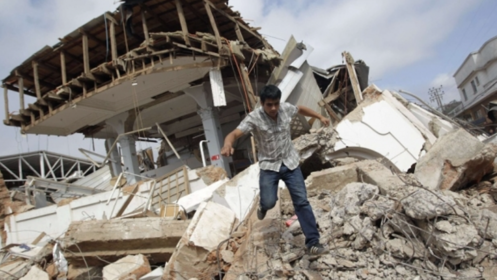 Cutremur de mari proporții, la un pas de România! Zeci de oameni, răniți