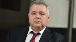 Toți românii sunt buni de plată! Legea care a făcut ravagii în România: „Cel mai oropsit va fi consumatorul final”
