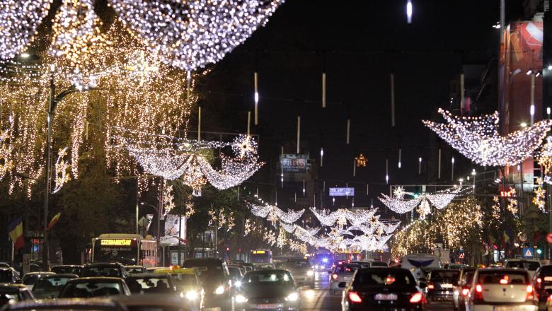 Primul oraș din România care aprinde luminițele de Crăciun