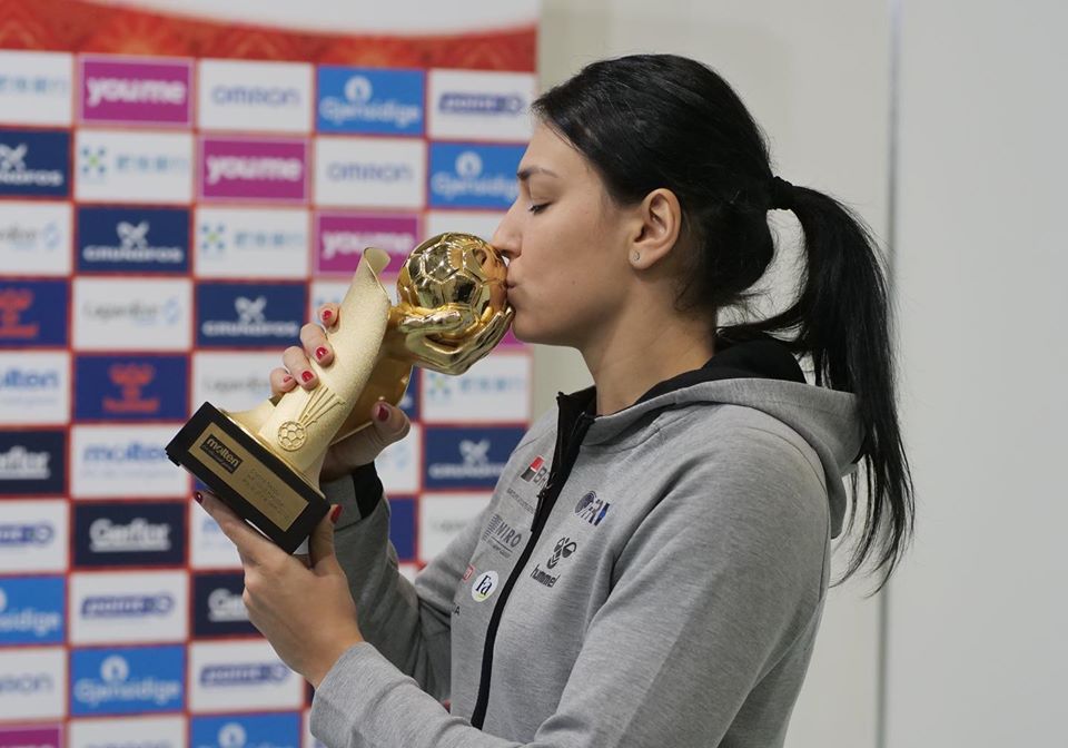 Cristina Neagu, cea mai bună jucătoare din lume! Sportiva din România a primit premiul oficial! Câţi bani a câştigat