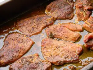Rețetă de friptură de porc la tavă pentru Crăciun. Cum să prepari vedeta mesei de Crăciun